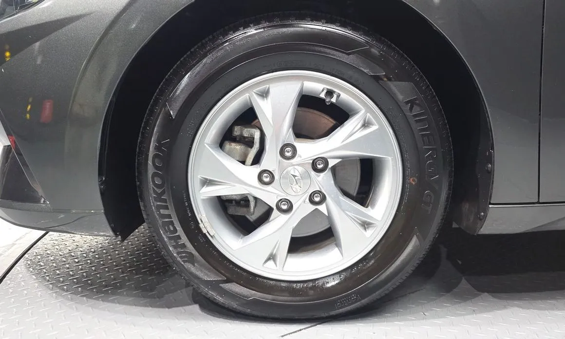 Hyundai AVANTE 2021 из KR, фото 9