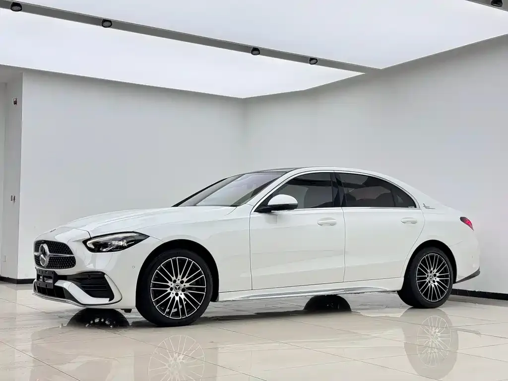 Mercedes-Benz C-Class — фото 1