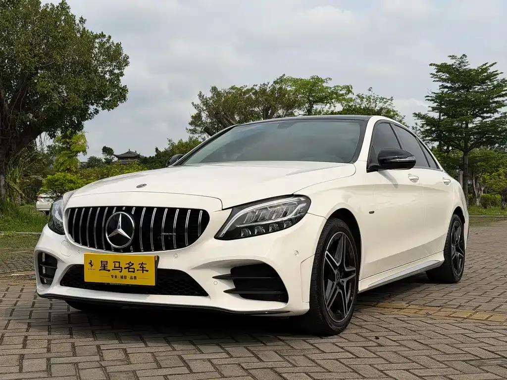 Mercedes-Benz C-Class — фото 1