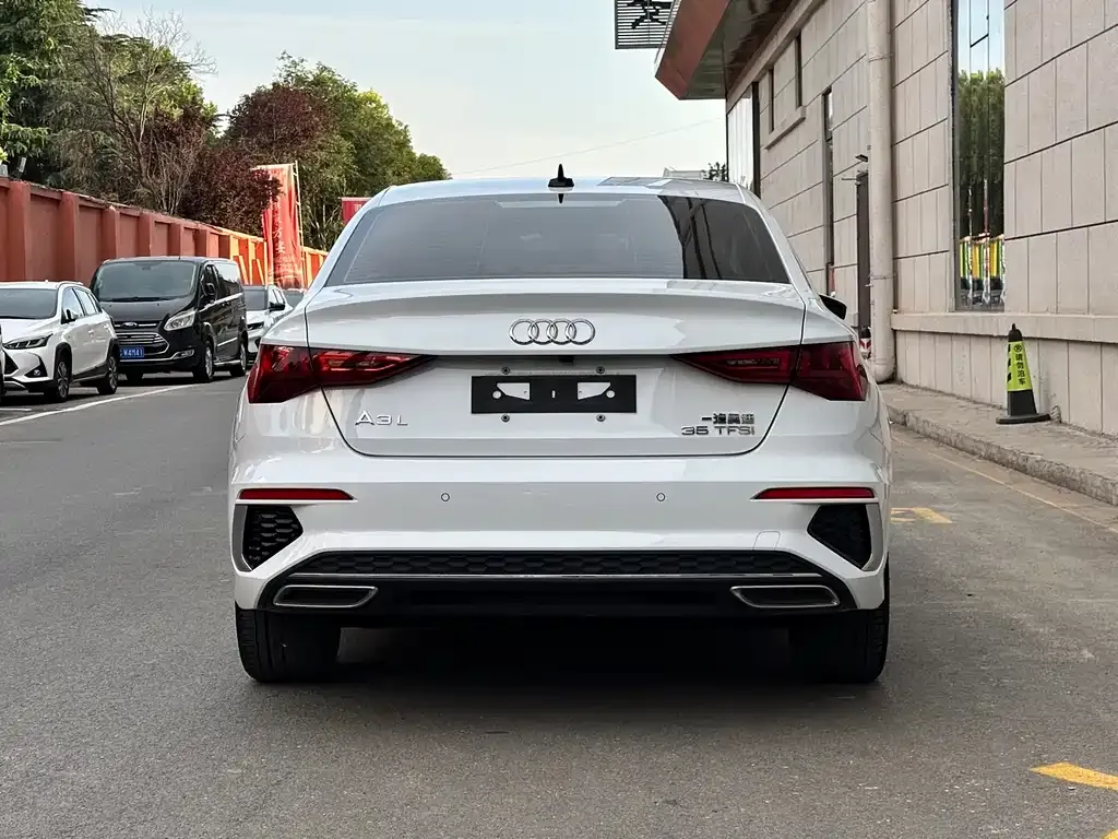 Audi A3 — фото 2
