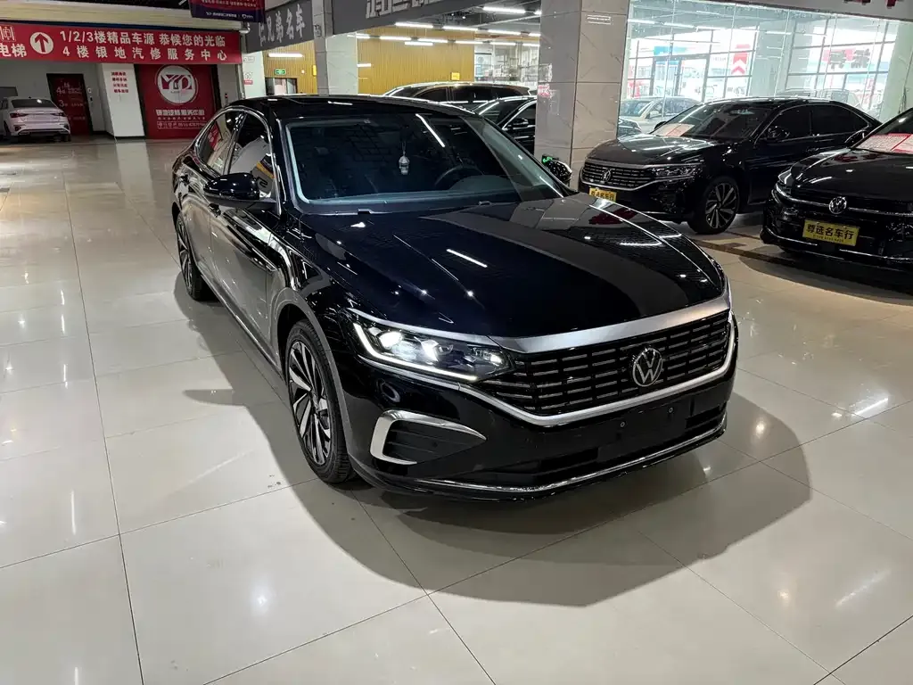Volkswagen Passat — фото 3