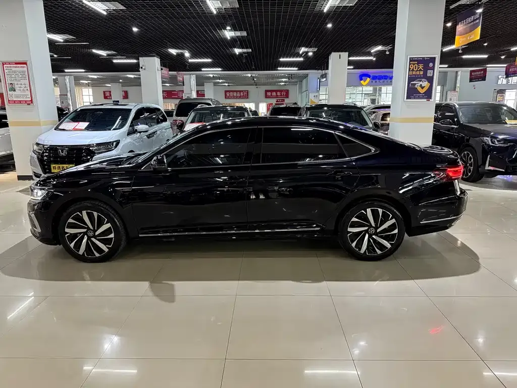 Volkswagen Passat — фото 2