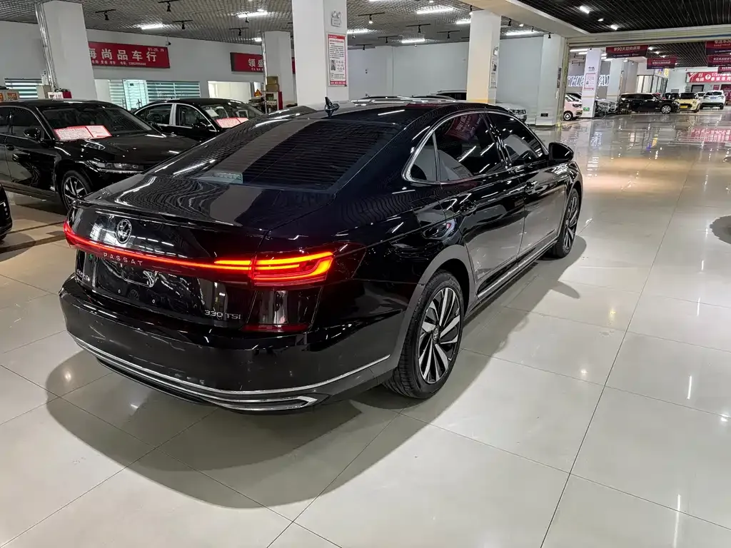 Volkswagen Passat — фото 4