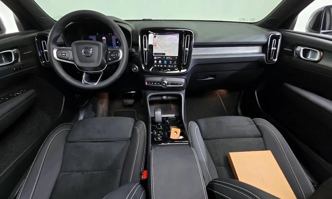 Volvo XC40 2025 из KR, фото 5
