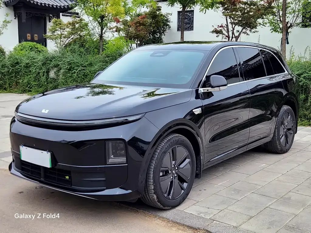 Li Auto L6 — фото 8