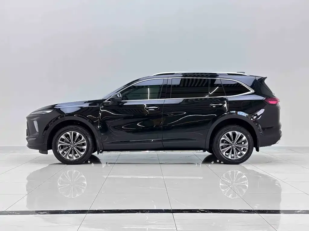 Buick Envision Plus — фото 8