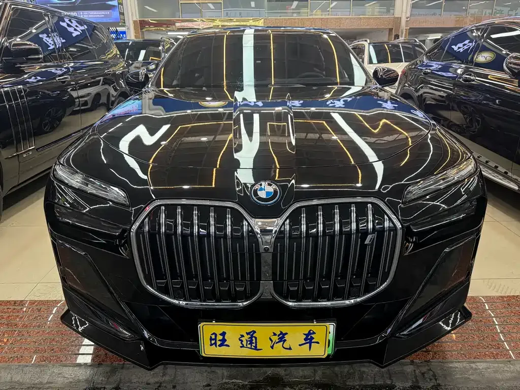 BMW i7 2023 из CN, фото 9