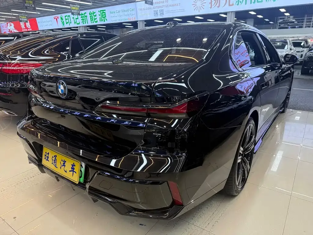 BMW i7 2023 из CN, фото 10