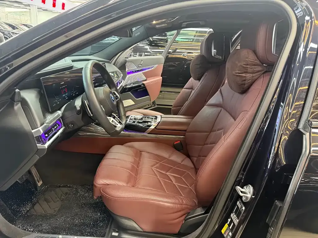 BMW i7 2023 из CN, фото 6