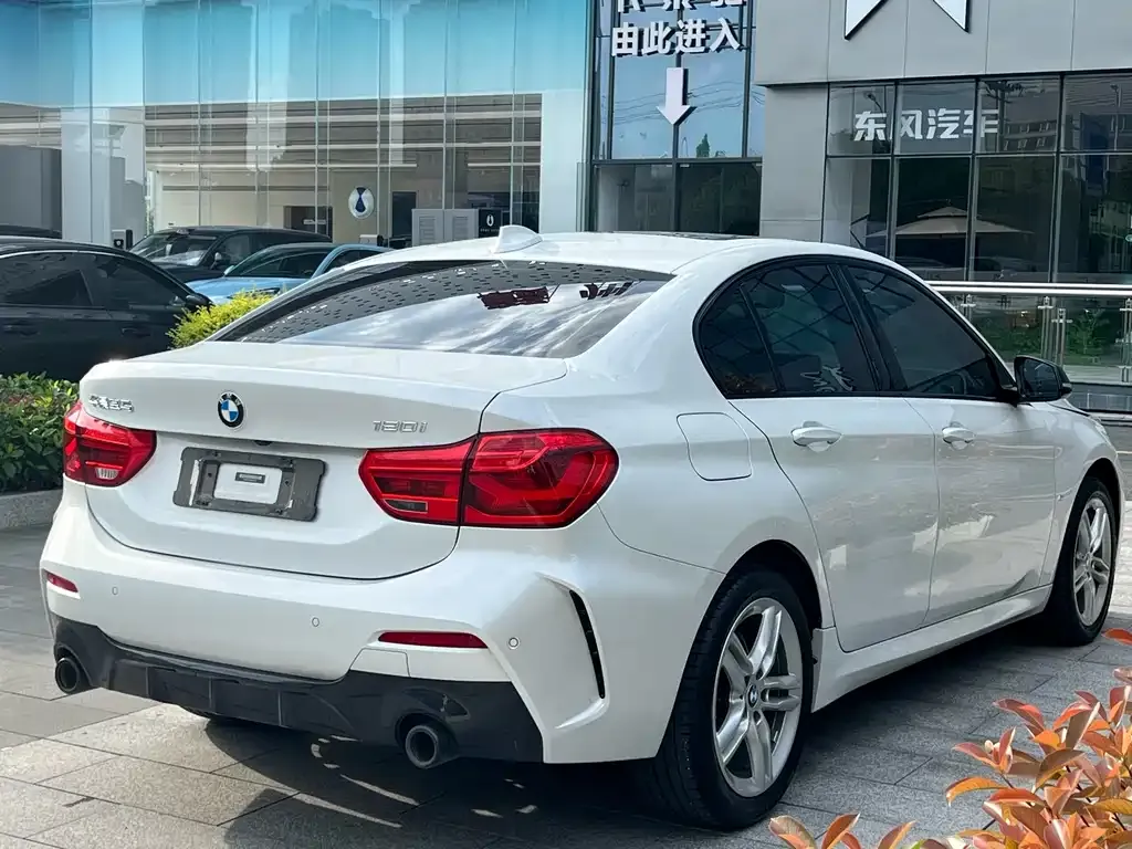 BMW 1 Series 2021 из CN, фото 5