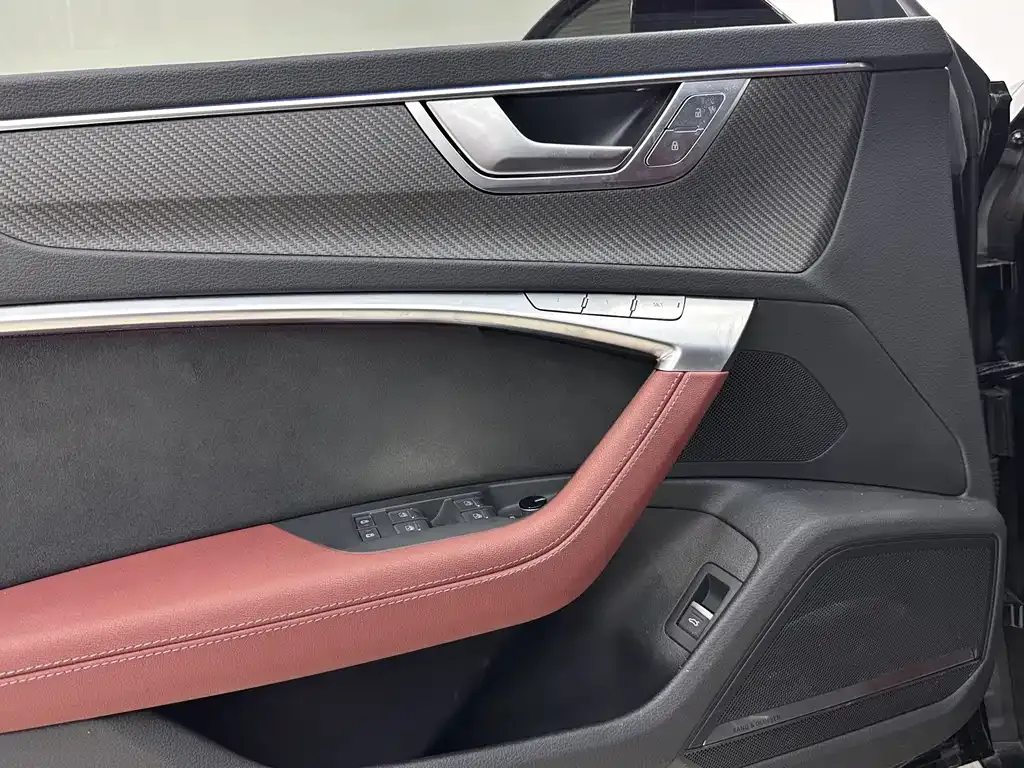Audi A7L 2024 из CN, фото 8