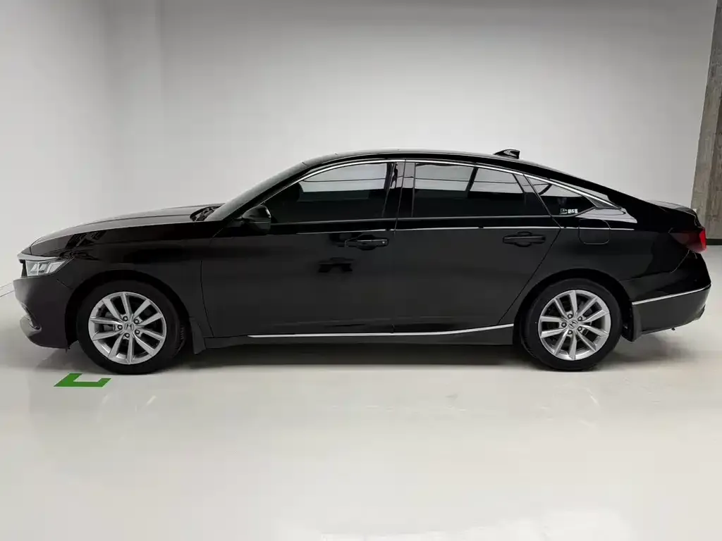 Honda Accord — фото 3