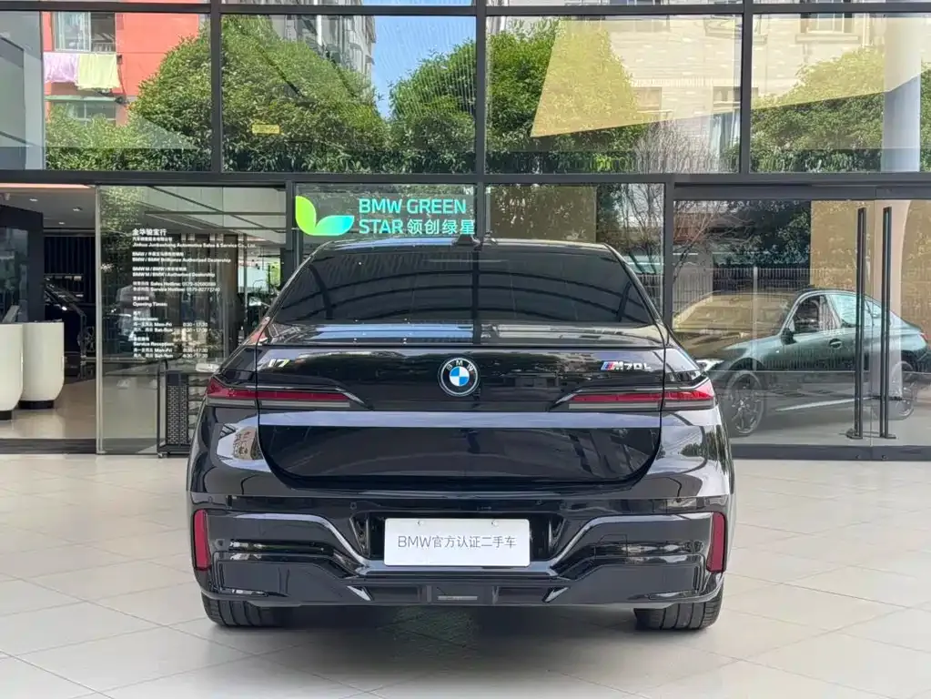 BMW i7 M70L 2025 из CN, фото 2