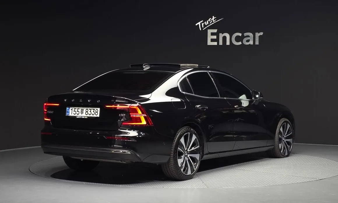 Volvo S60 2024 из KR, фото 2