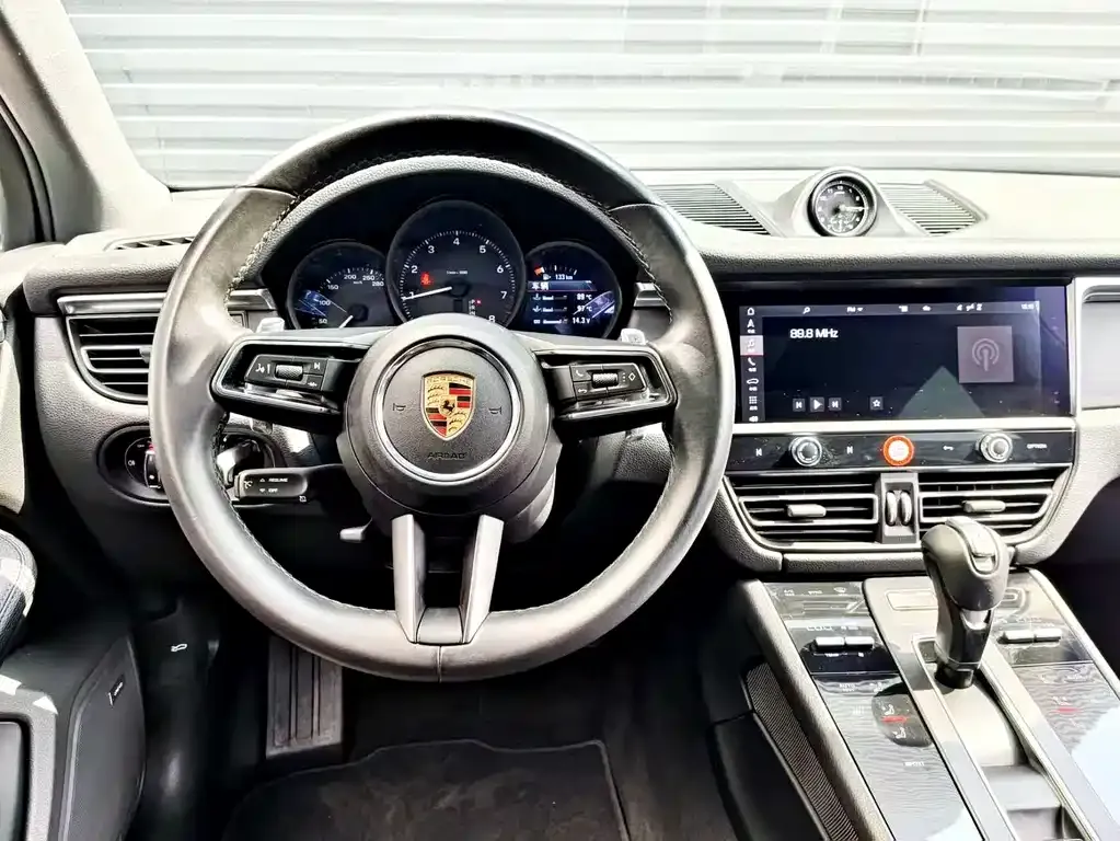 Porsche Macan — фото 3