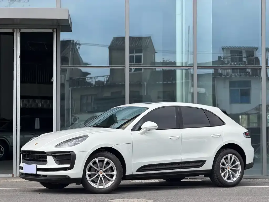 Porsche Macan — фото 1
