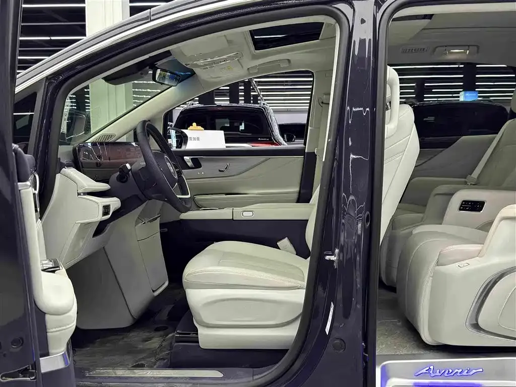 Buick GL8 Hybrid — фото 8