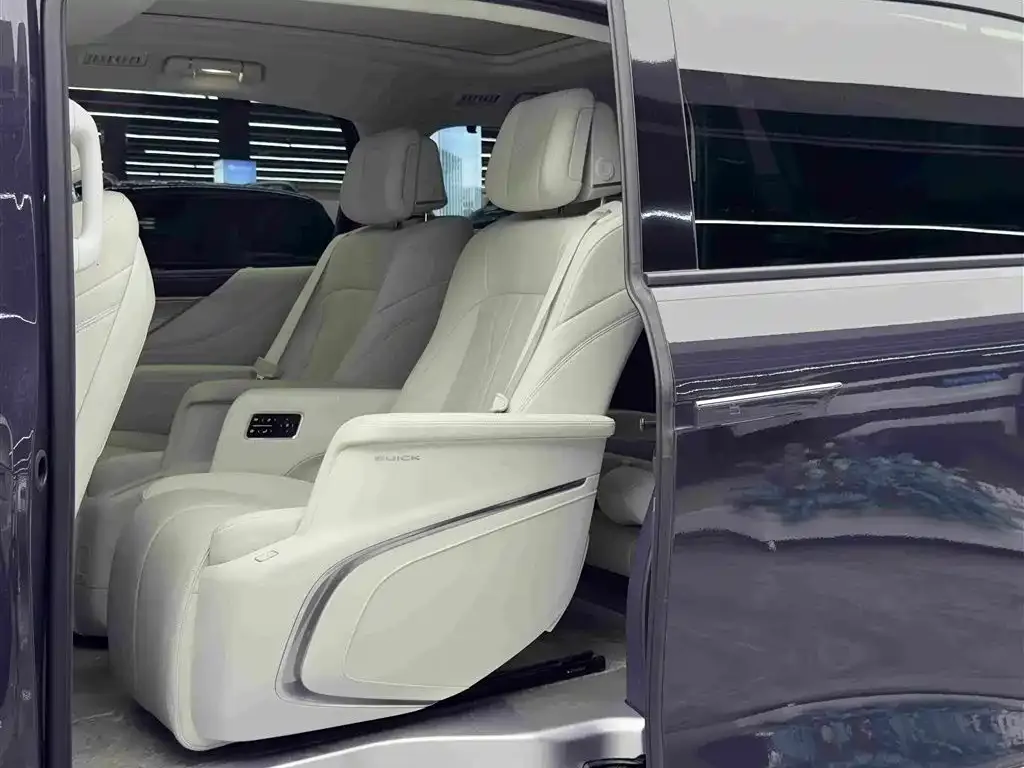 Buick GL8 Hybrid — фото 5