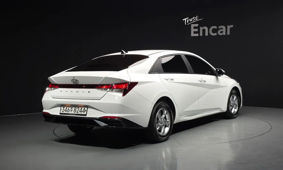 Hyundai AVANTE — фото 3
