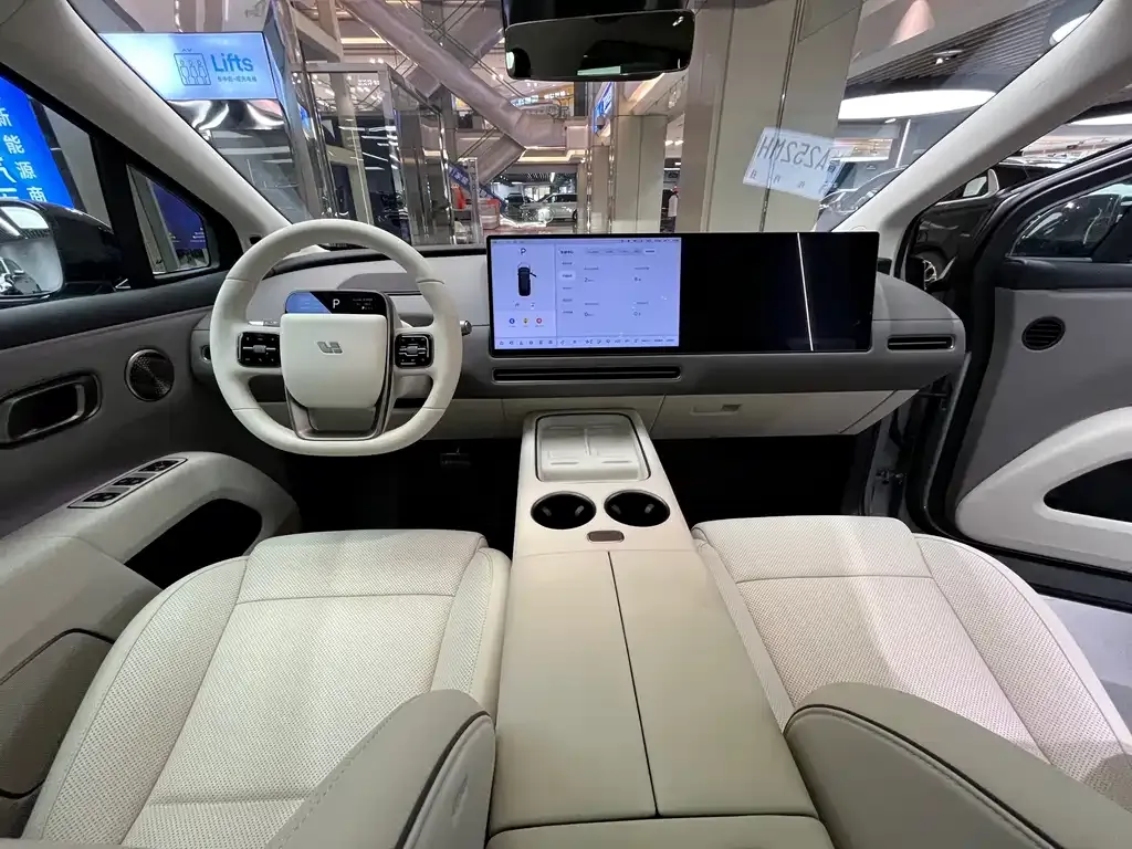 Li Auto i8 — фото 6
