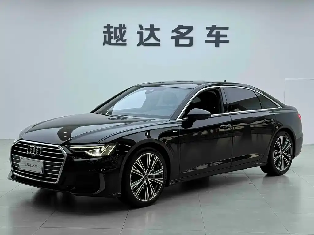 Audi A6L — фото 1