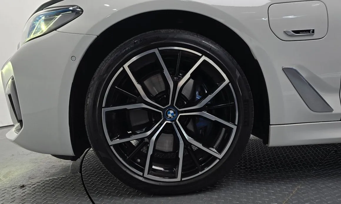 BMW 5-Series 2022 из KR, фото 7