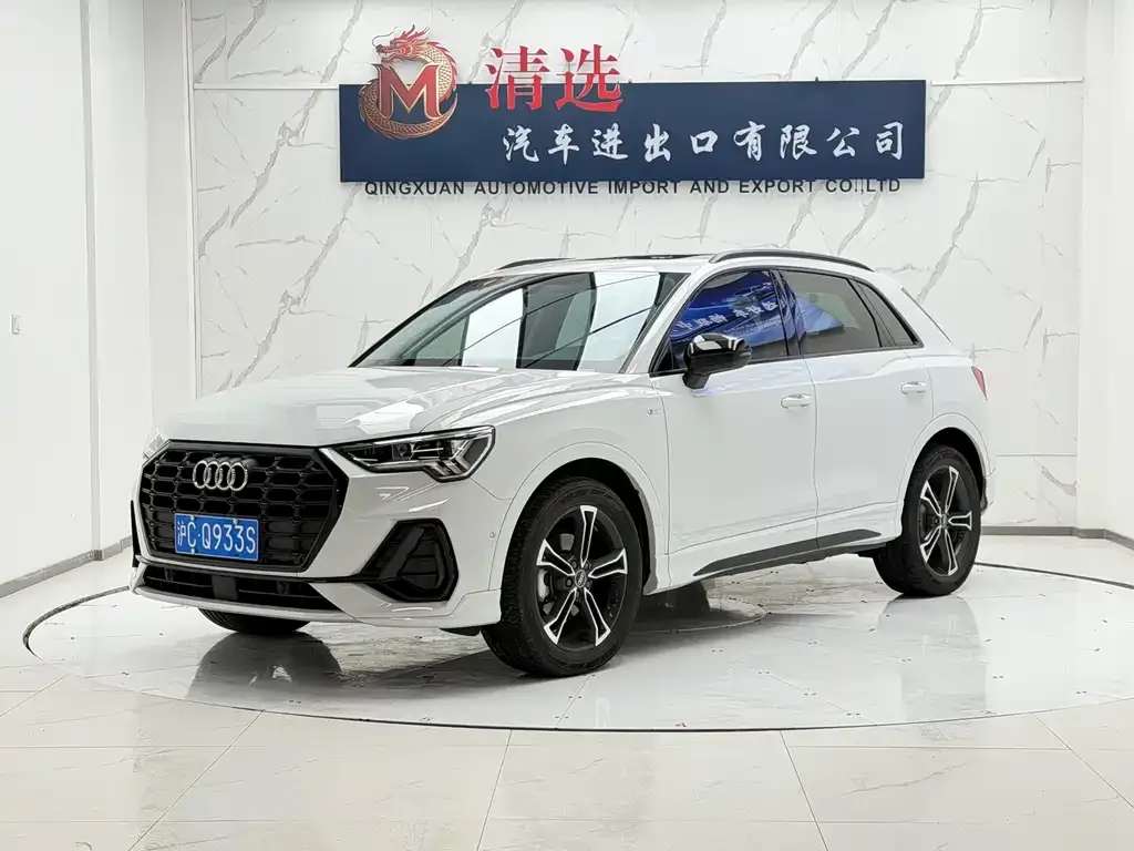 Audi Q3 — фото 1