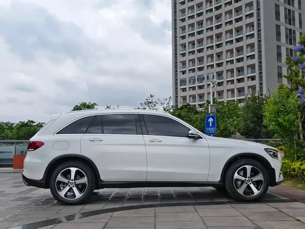 Mercedes-Benz GLC — фото 2
