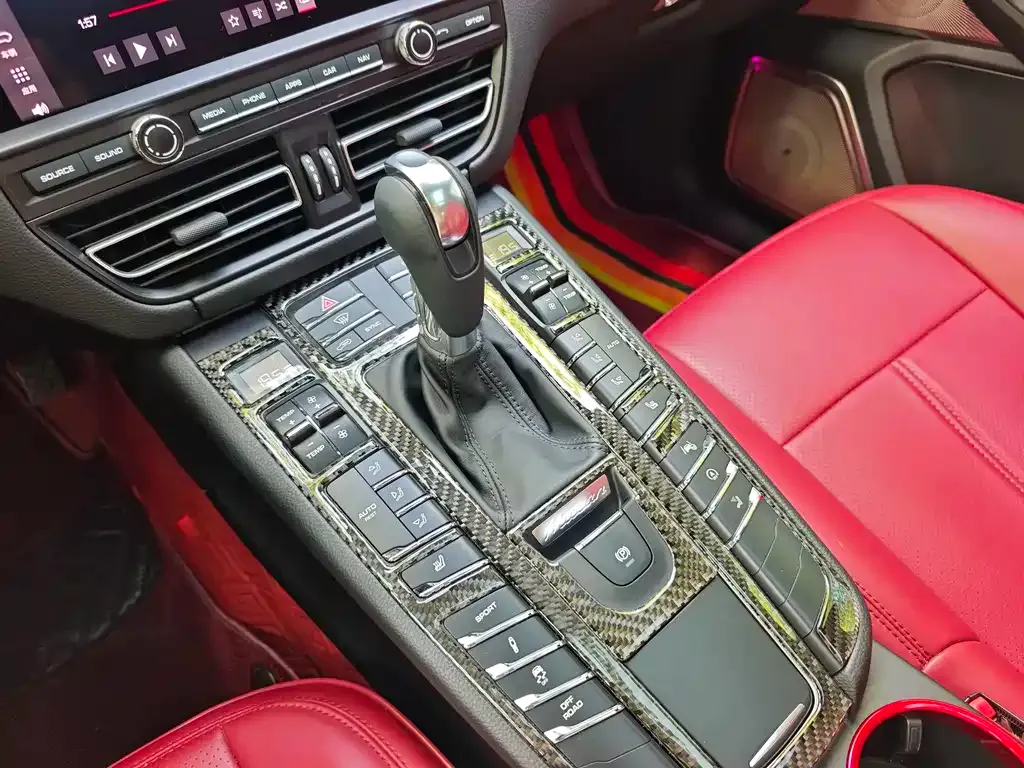Porsche Macan 2022 из CN, фото 4