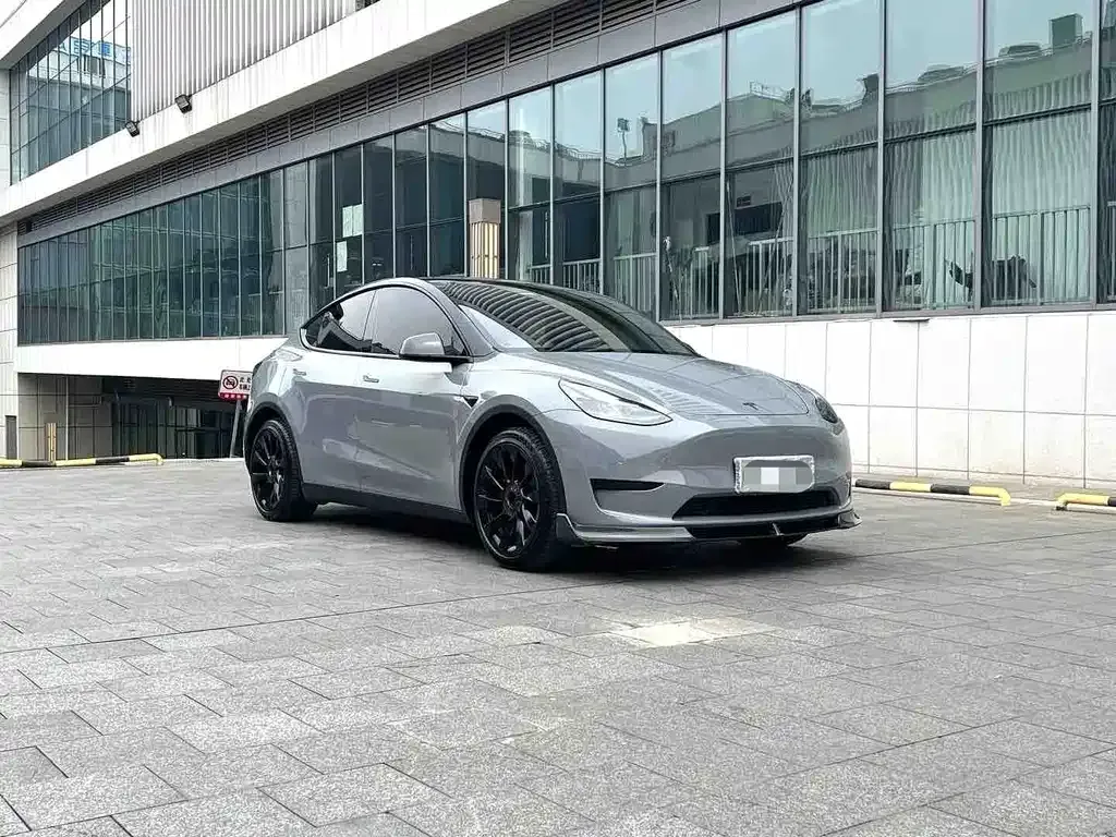 Tesla Model Y — фото 7