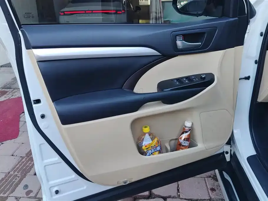 Toyota Highlander 2021 из CN, фото 3