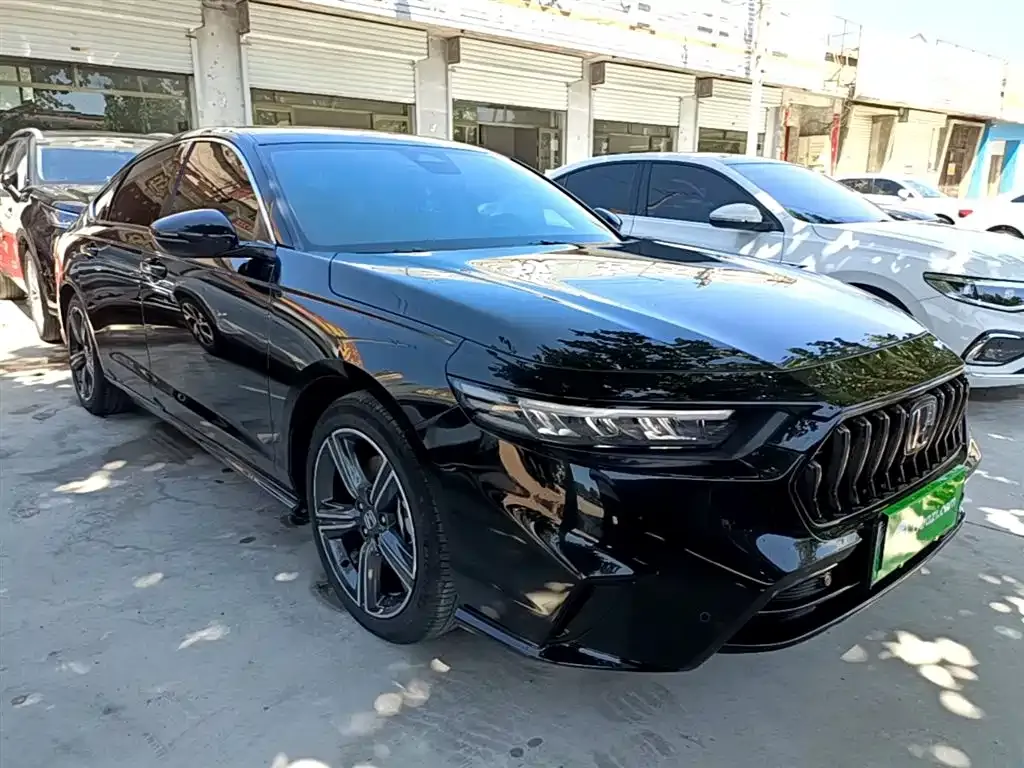 Honda Inspire PHEV 2024 из CN, фото 4