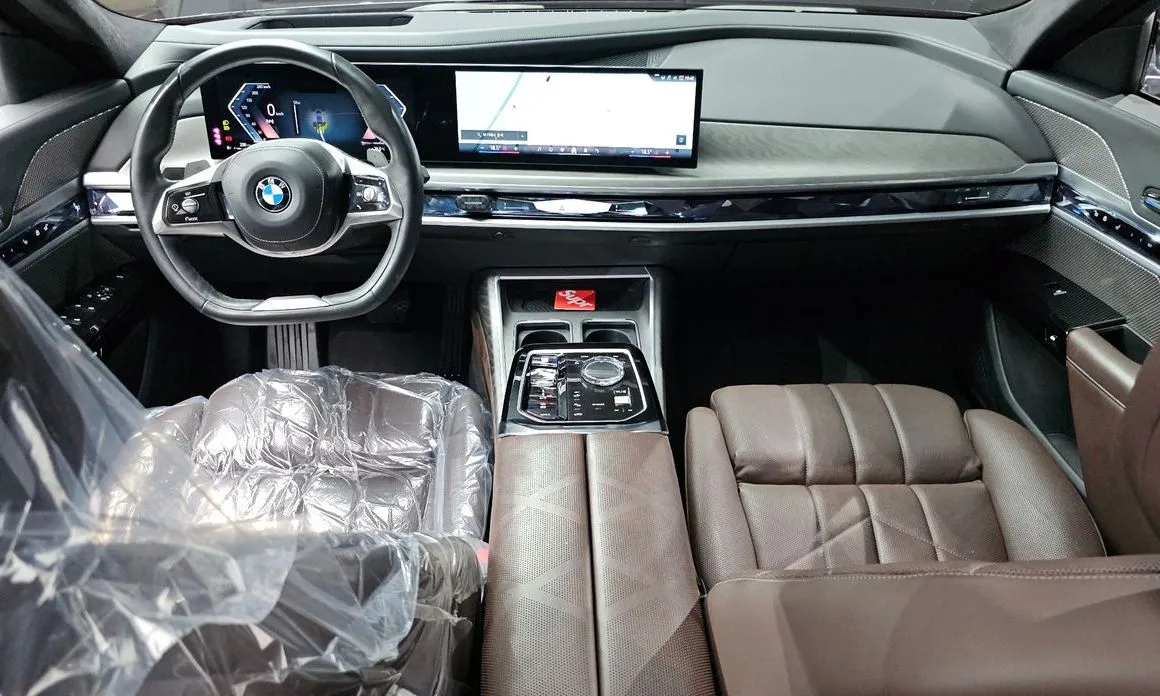 BMW 7-Series 2023 из KR, фото 9