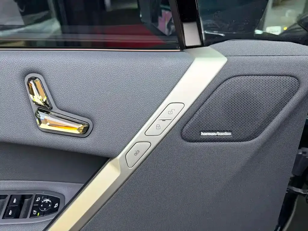 BMW iX 2023 из CN, фото 7