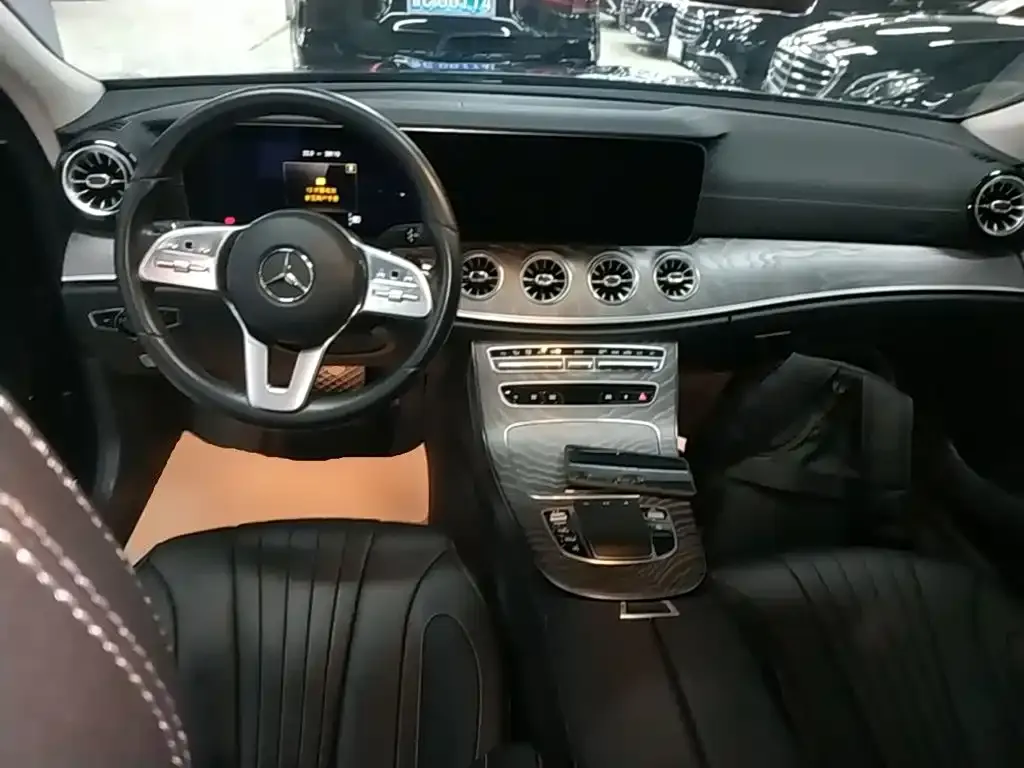 Mercedes-Benz CLS — фото 3