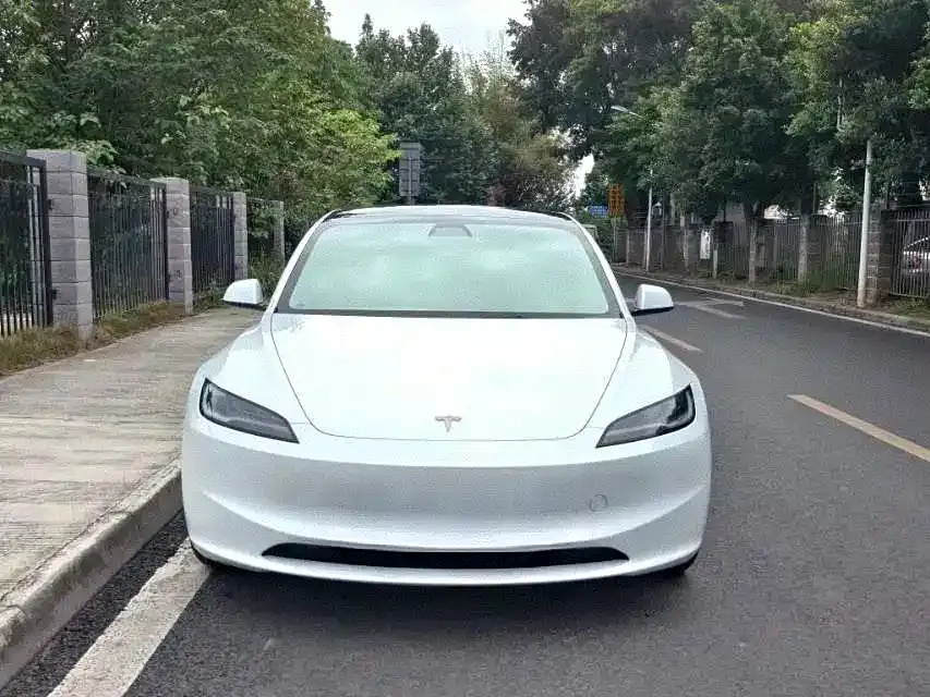 Tesla Model 3 — фото 5
