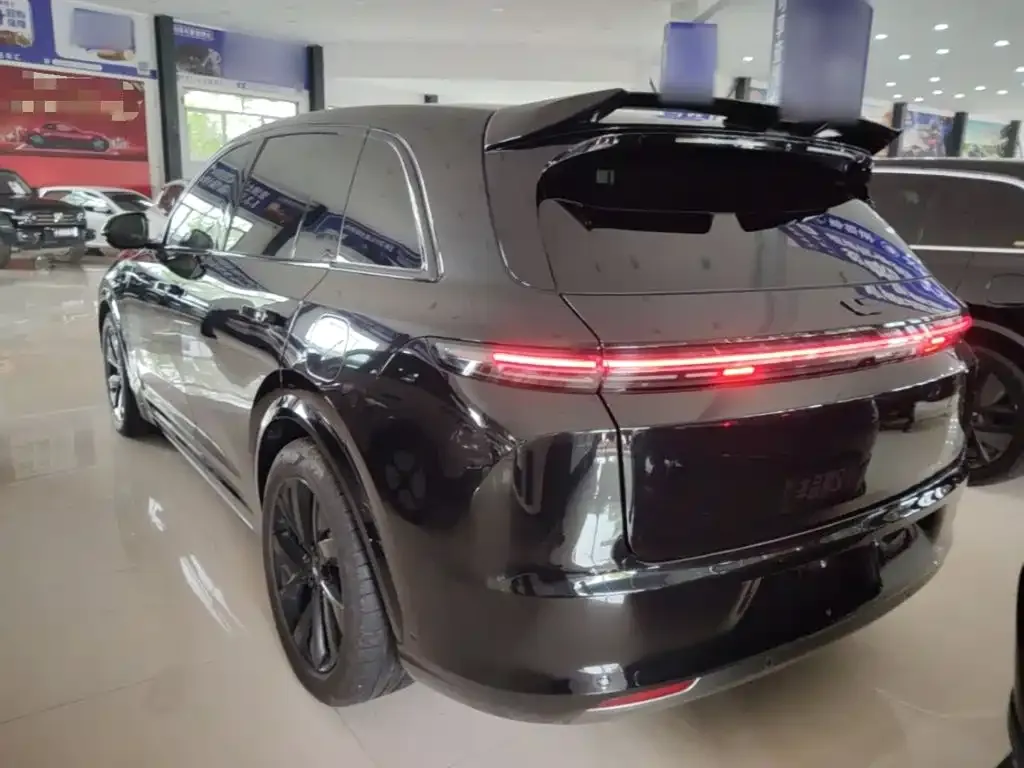 Li Auto L7 — фото 10