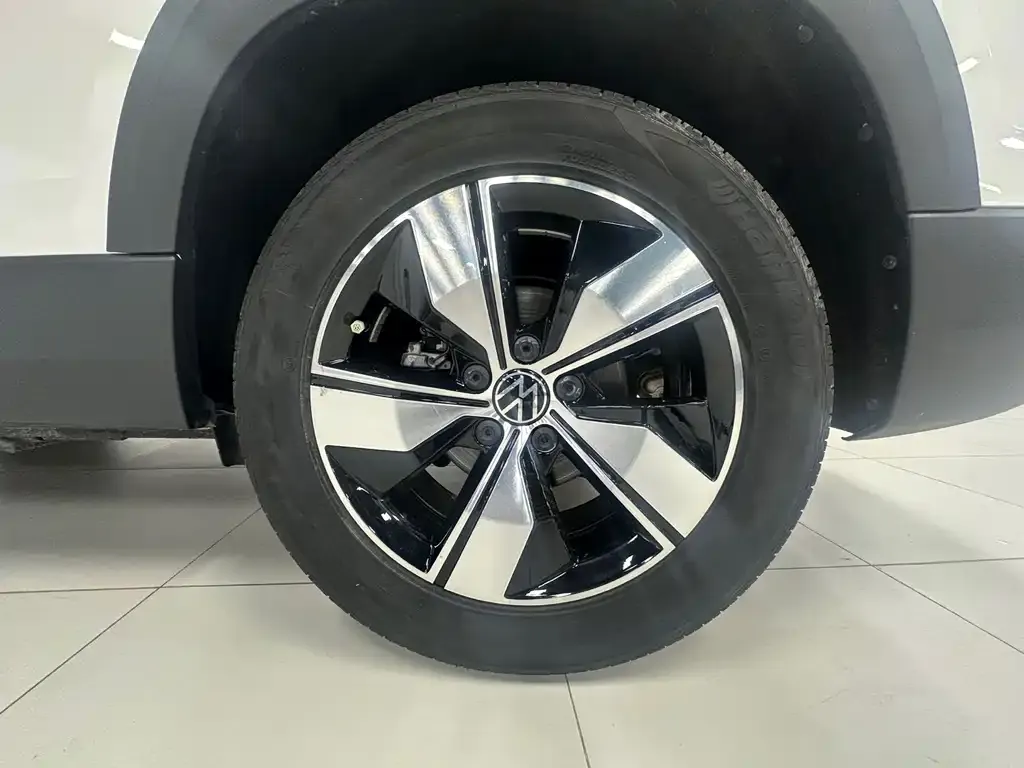 Volkswagen Tharu — фото 7