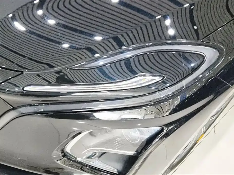 Hongqi E-QM5 — фото 7