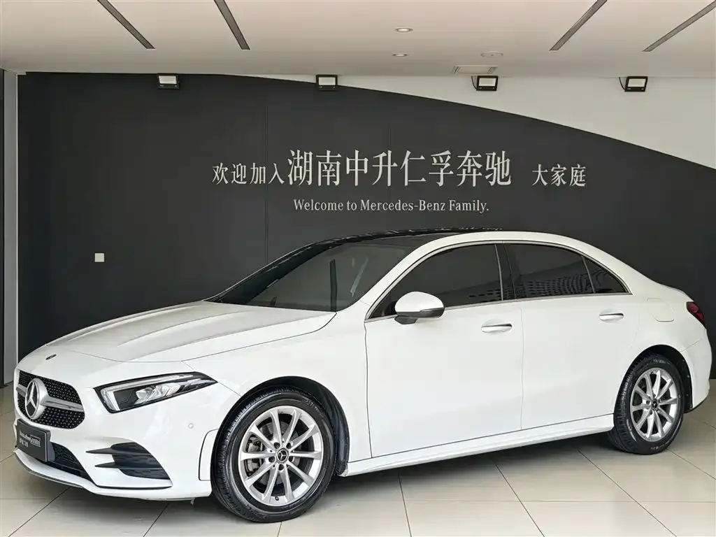 Mercedes-Benz A-Class — фото 1