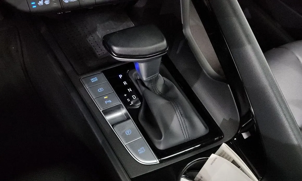 Hyundai AVANTE 2023 из KR, фото 10