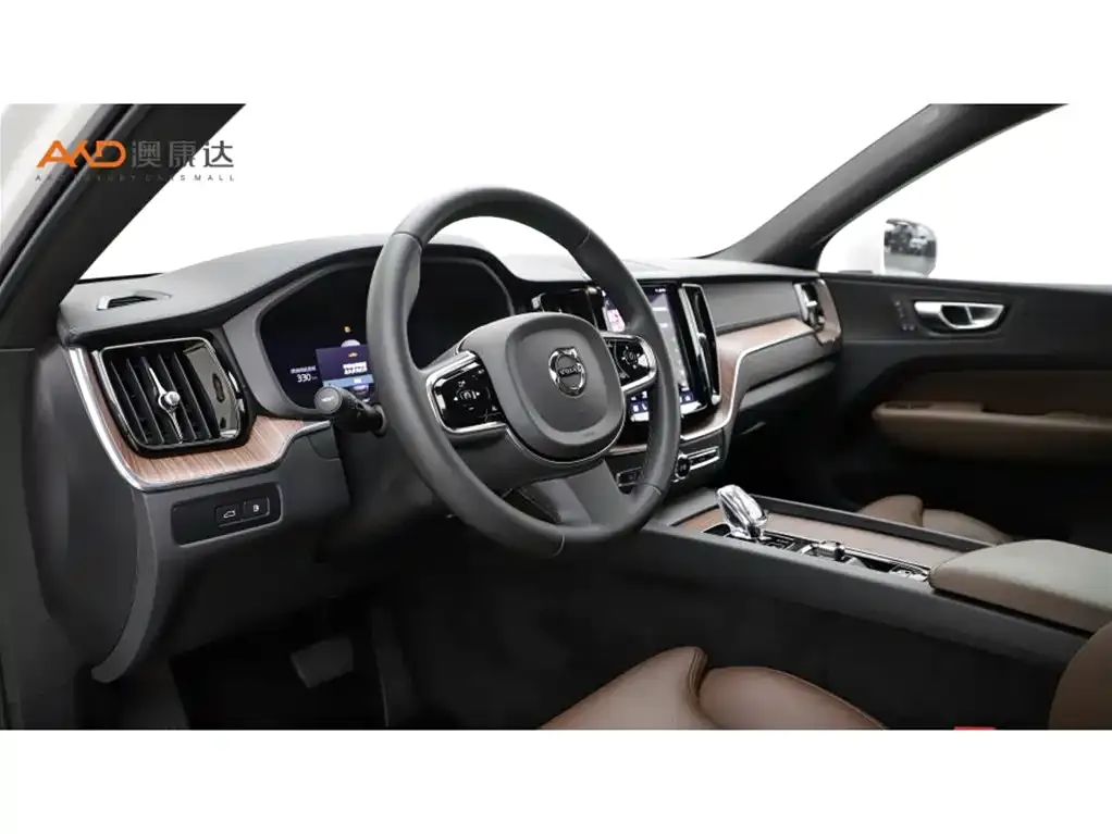 Volvo XC60 PHEV 2024 из CN, фото 4