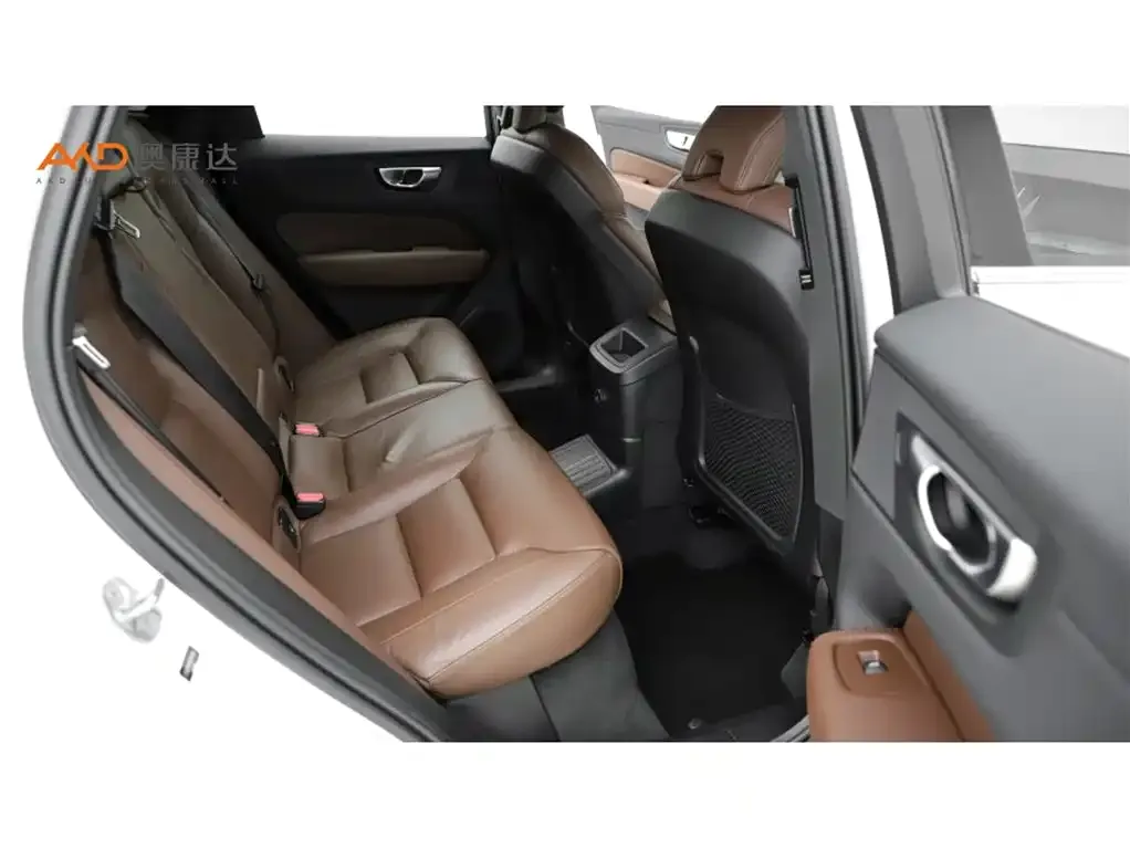 Volvo XC60 PHEV 2024 из CN, фото 6