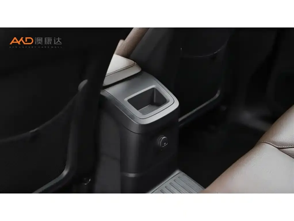 Volvo XC60 PHEV 2024 из CN, фото 8