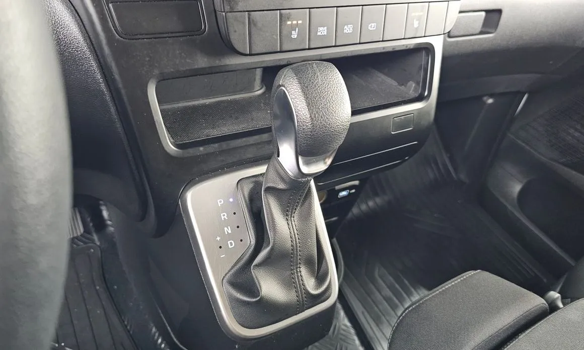 Hyundai Staria — фото 6
