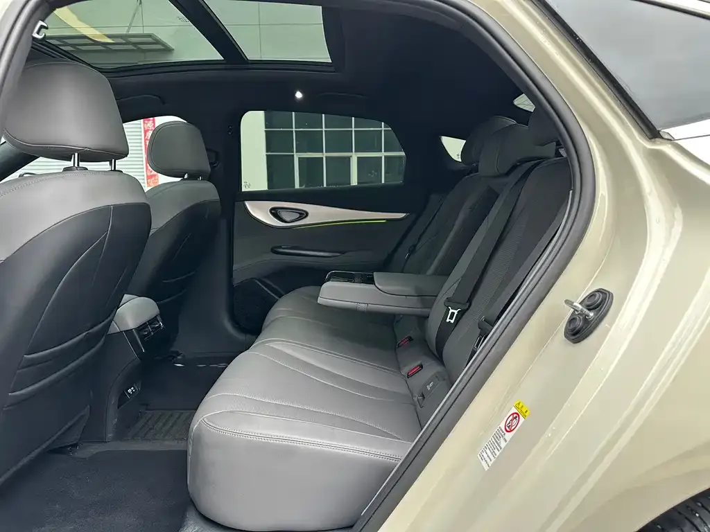 BYD Seal 07 DM-i 2025 из CN, фото 7