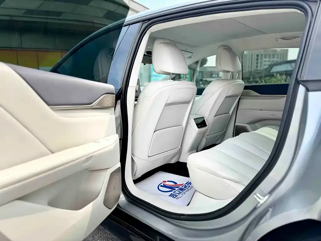 Buick Electra L7 2025 из CN, фото 3