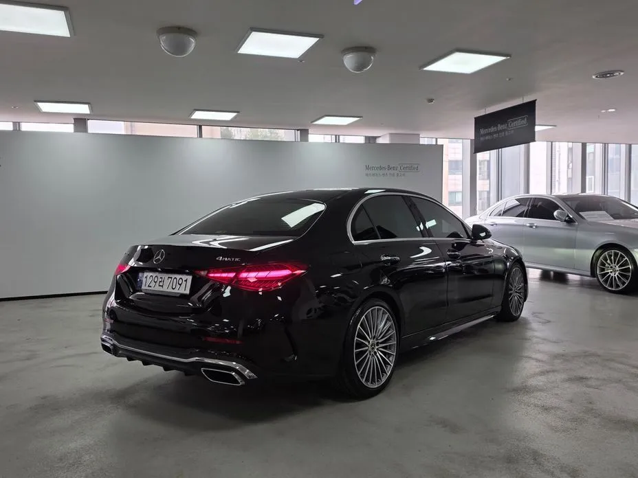 Mercedes-Benz C-Class 2023 из KR, фото 2