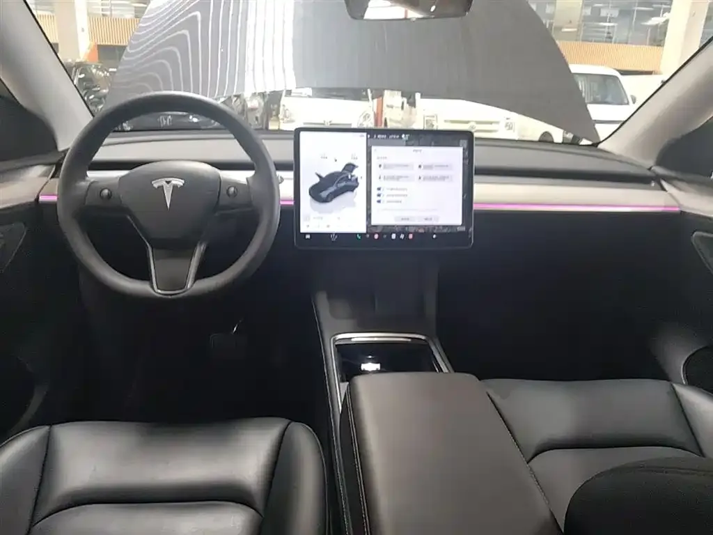 Tesla Model Y — фото 2