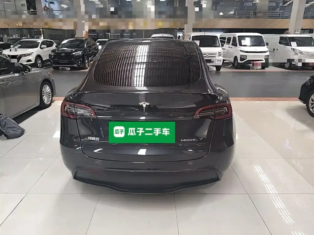 Tesla Model Y — фото 3